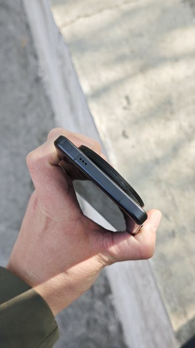 Vivo X200 Ultra 12/256 sotiladi