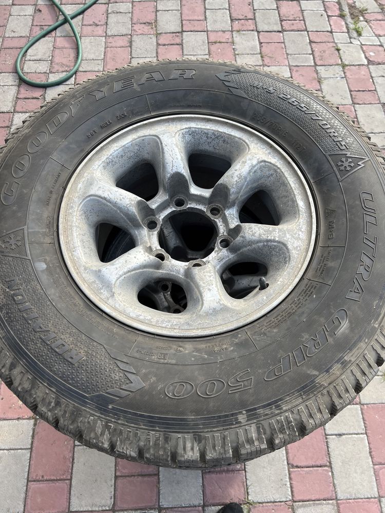 265/70 R 15 Good Year