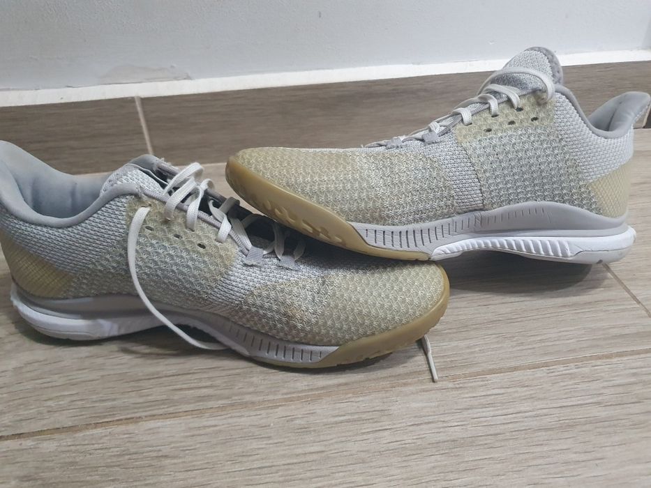 Маратонки Adidas Crazyflight Bounce