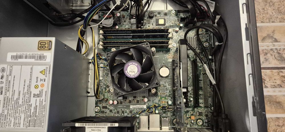 unitate pc Lenovo i5 4670 12gb ddr3 hdd500gb gtx 745 4gb video