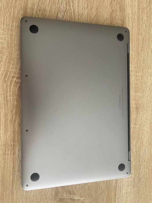 Macbook pro Abmen iphone 14 prodan tepasiga