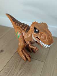Движещ се динозавър T-Rex
