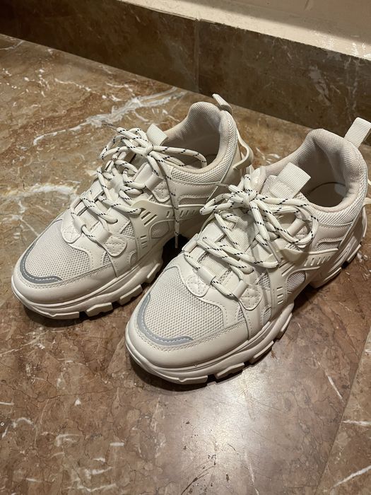 Incaltaminte sport 38