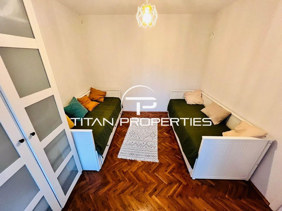 Тристаен, под наем, Център на метри от Морската градина