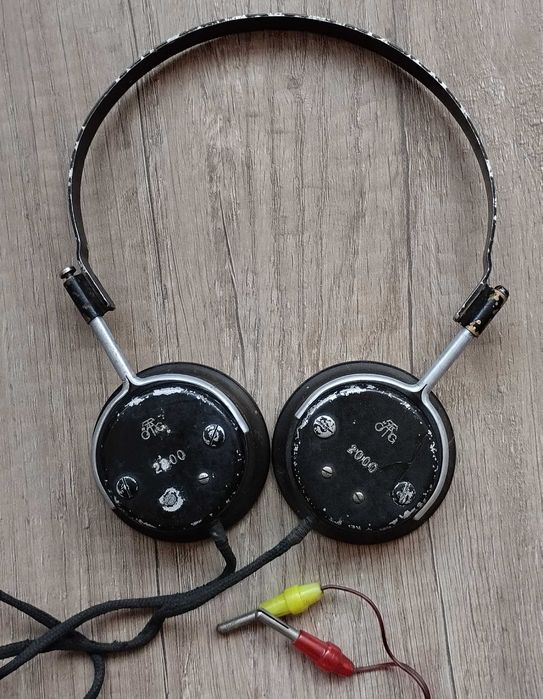 ретро слушалки Merkur