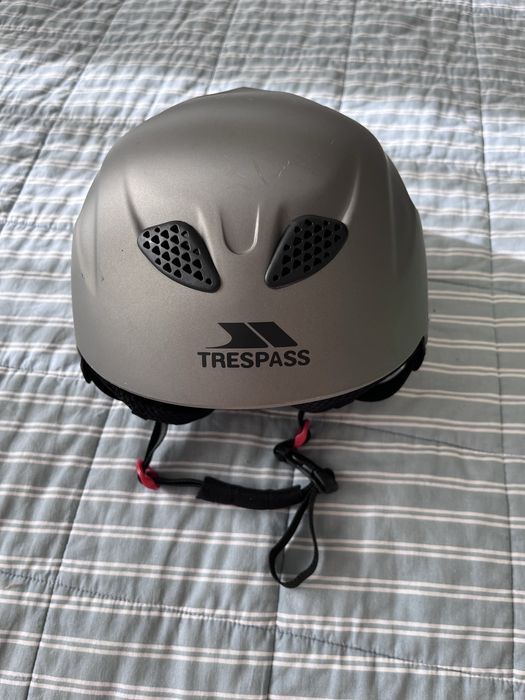 Trespass - каска за ски/сноуборд