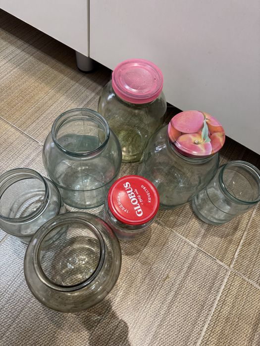 Банки бесплатно отдам