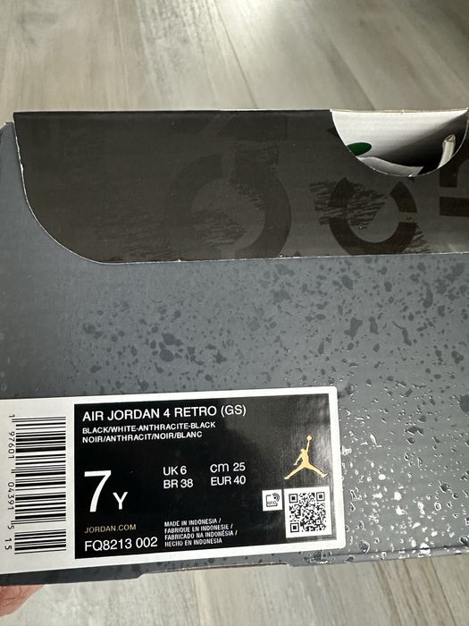 Adidasi Air Jordan 4 retro