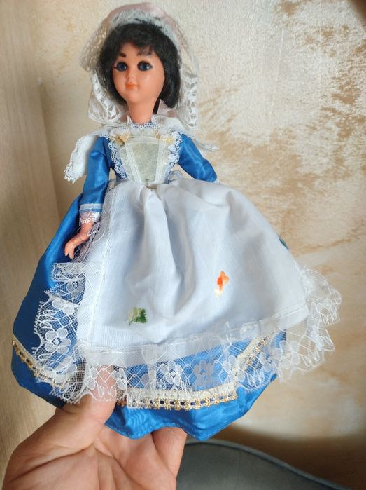 Vând colecție de păpuși