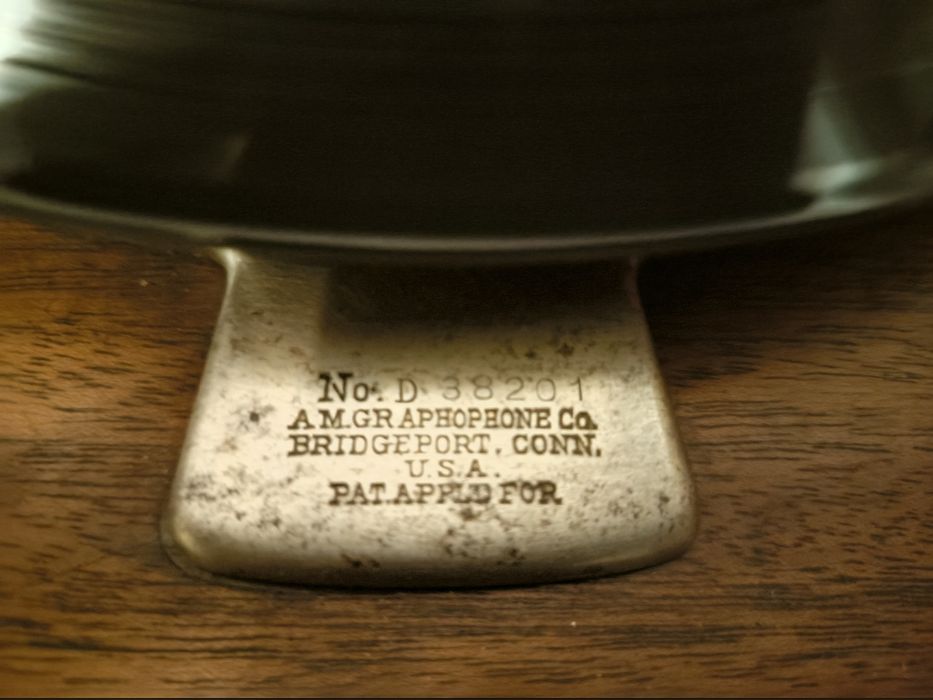 Patefon,gramola de la 1900 original ,impecabil,functional