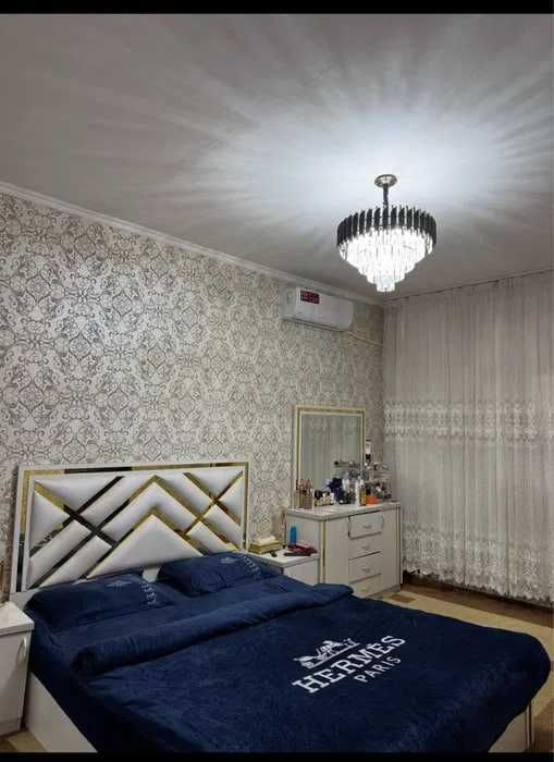 СРОЧНО !!! Продается квартира в Яшнабаде 1/1/4 ( 33 кв/м ) Панеллый