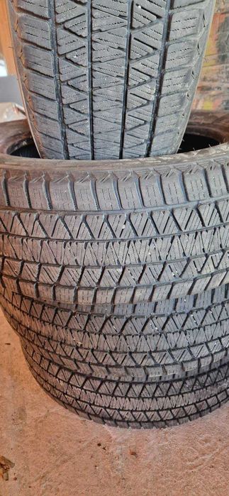 Bridgestone Blizzak DM-V3 225/60R18 100S DOT 22