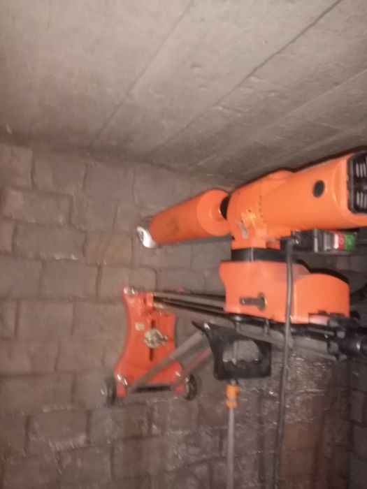 Gaura beton: hote, centrale, aer conditionat, ventilatie, scurgeri etc