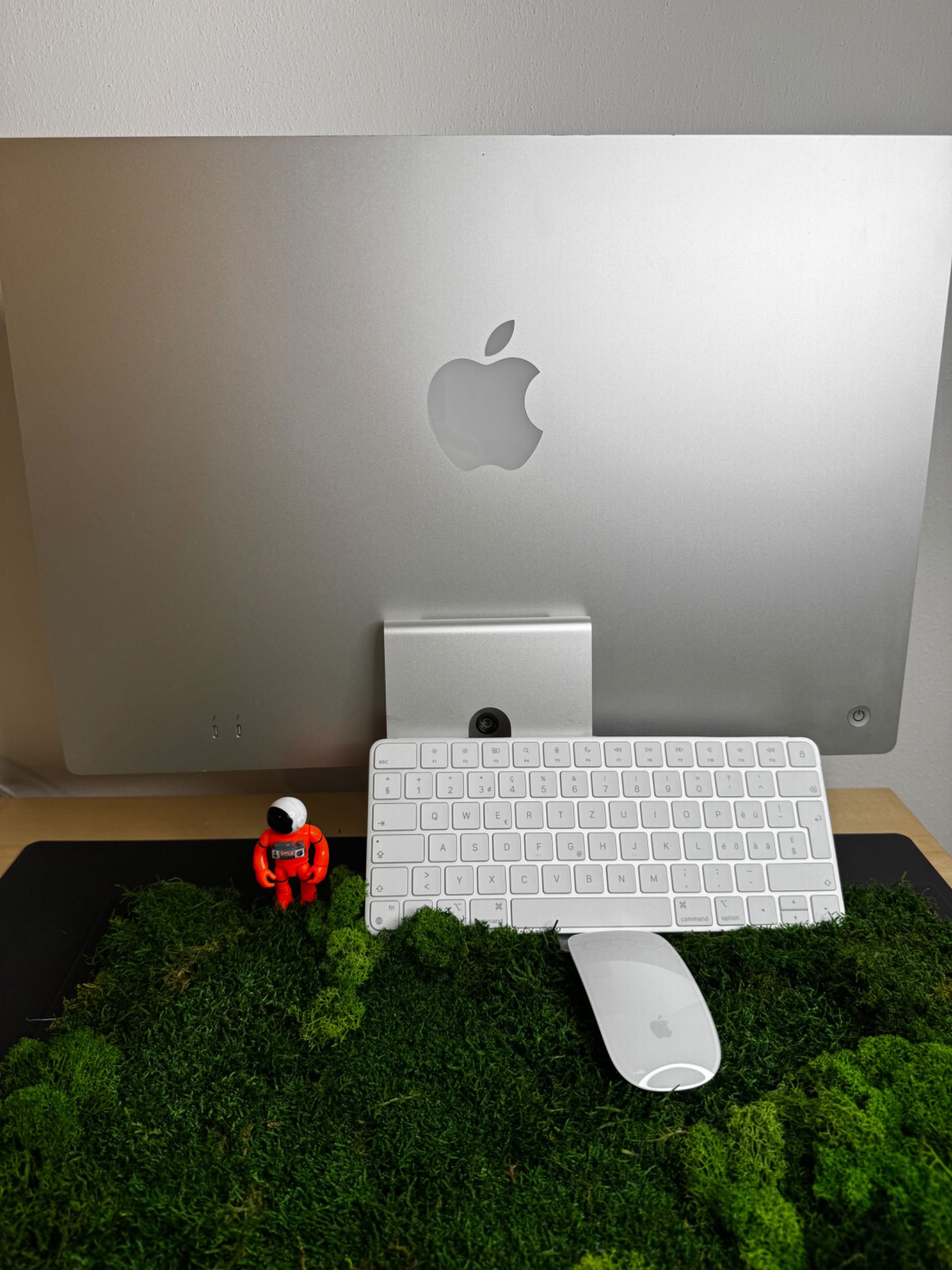 Apple iMac 24" 2021 M1 Silver Accesorii SIGILATE