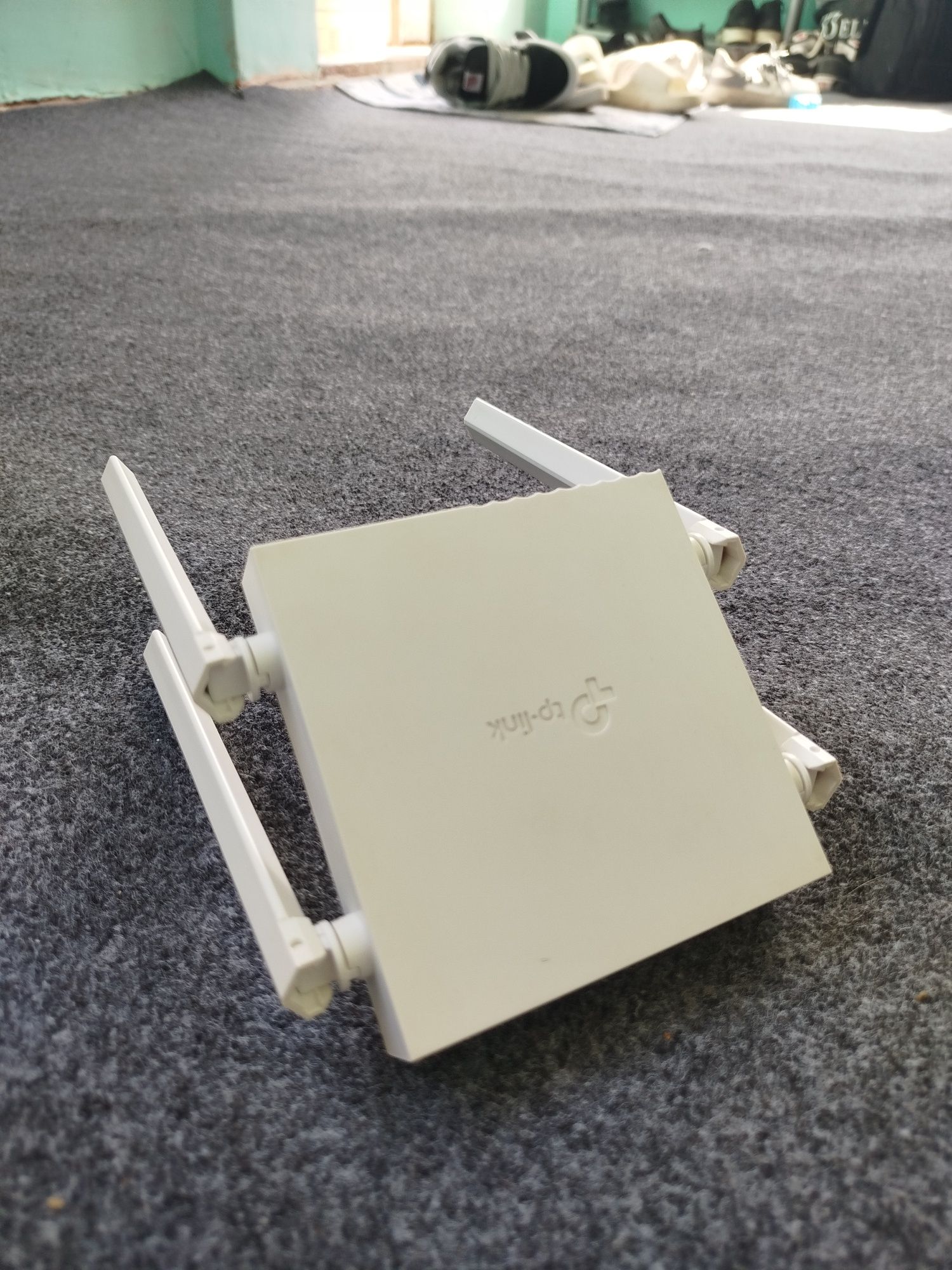 Двухдиапазонный WI-FI  роутер tp-link Archer C24, AC750