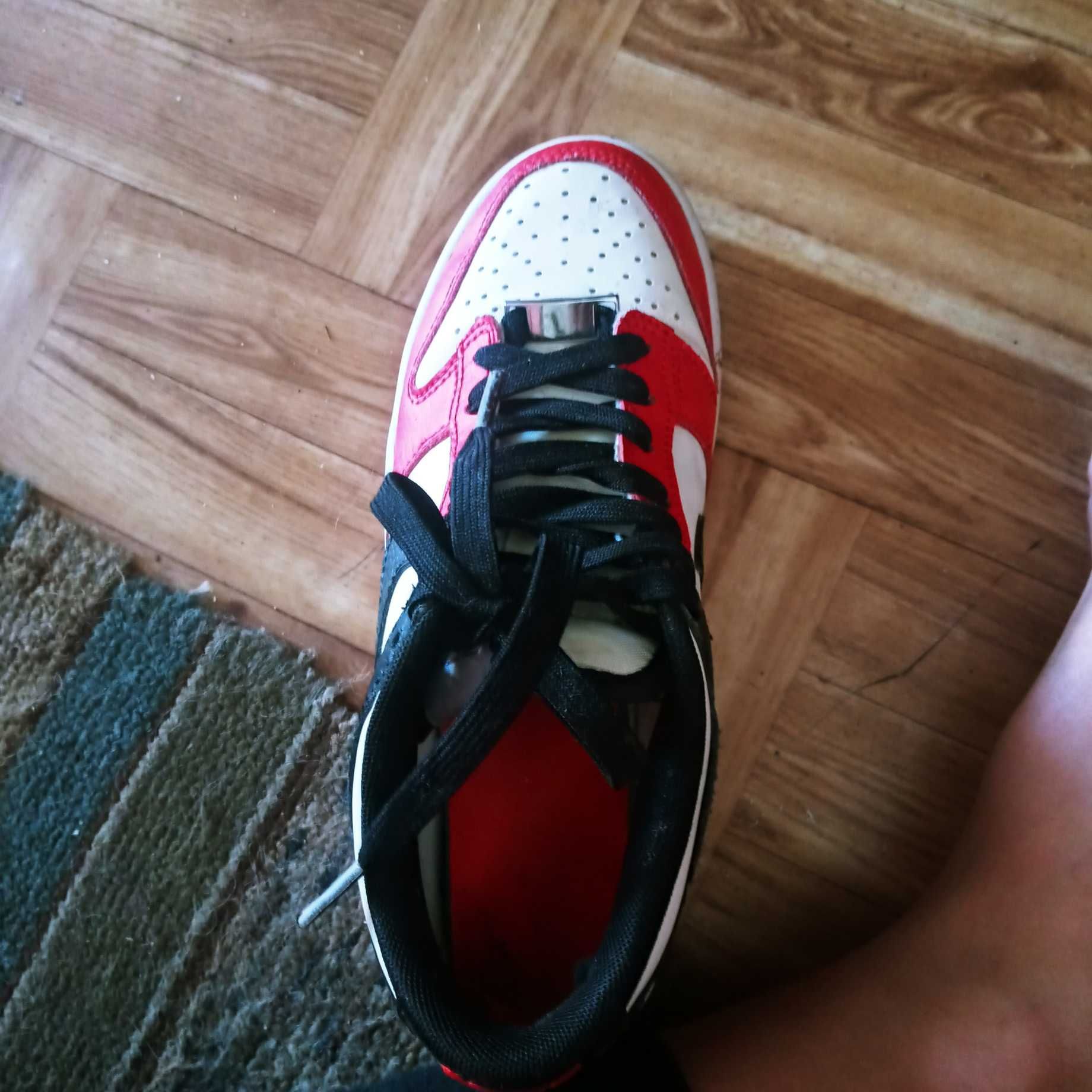 Nike dunks обувки