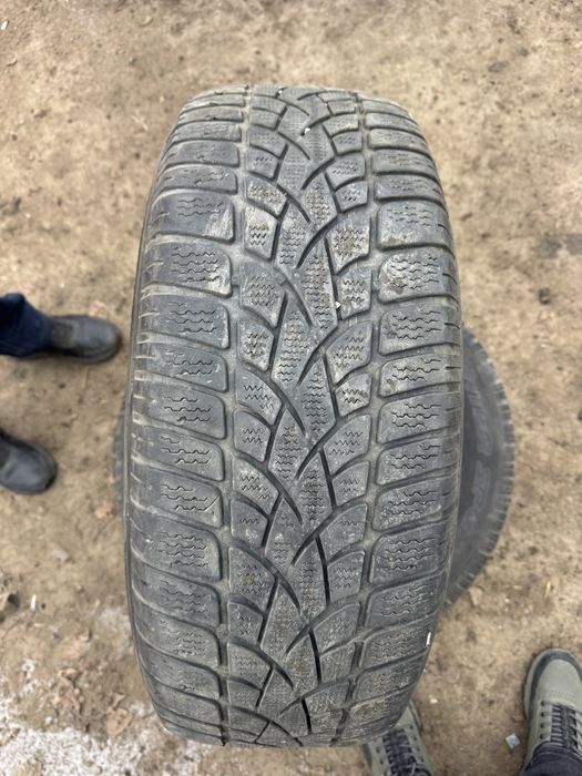 Продам резину (липучка)