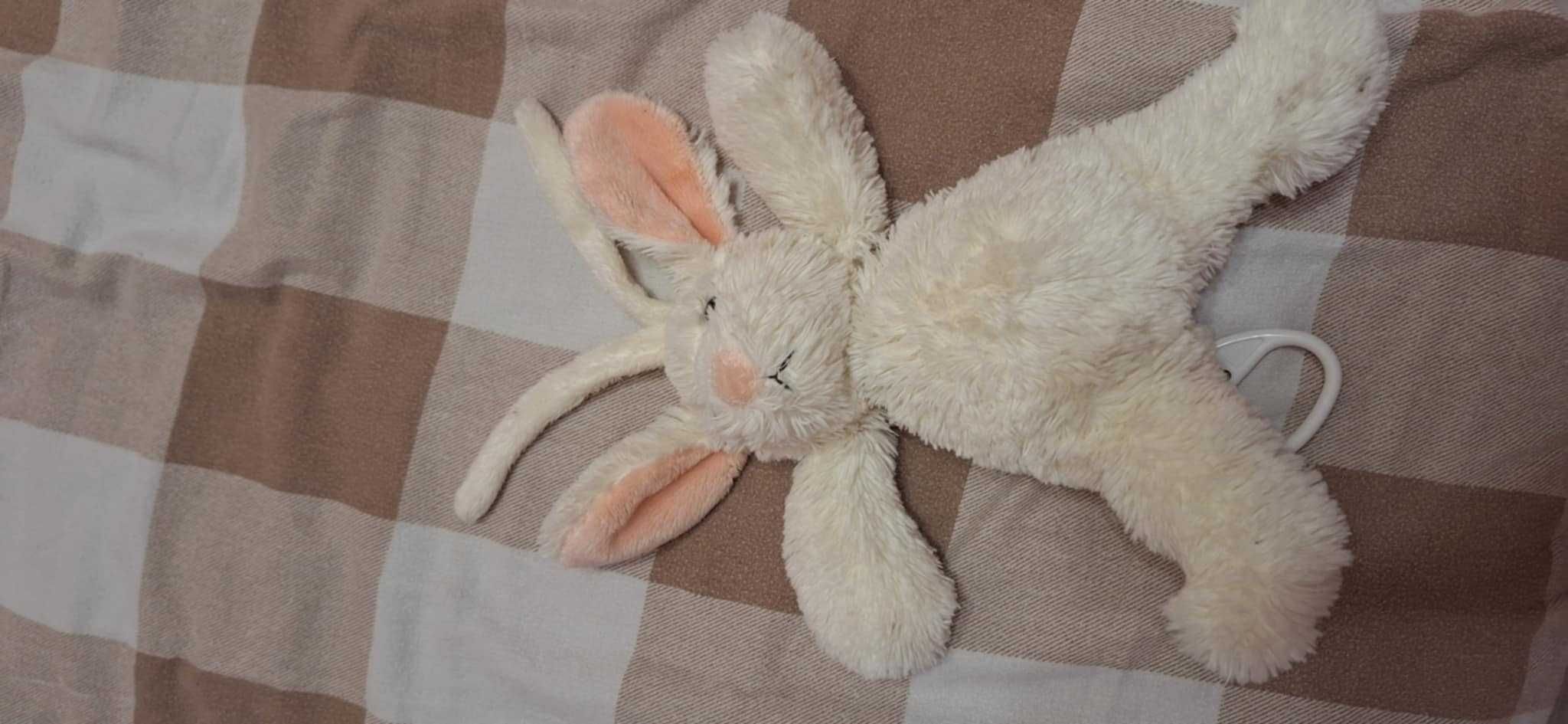 Пеещи плюшени играчки, звездичка и зайче
