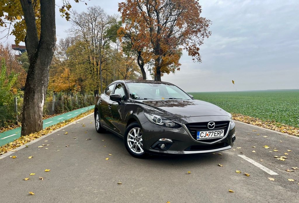 Vand Mazda 3 automat