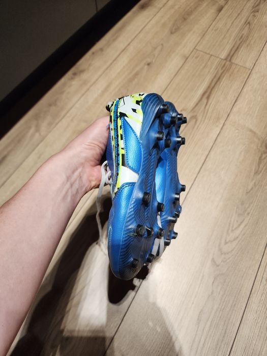 Продам футбольные бутсы на мальчика