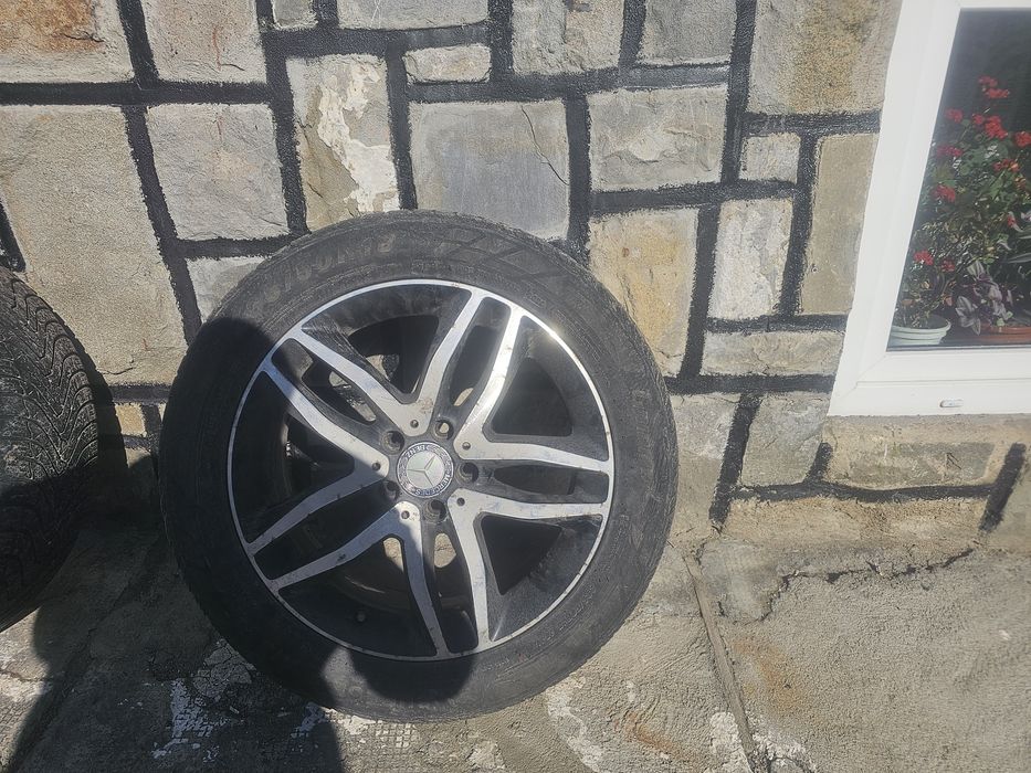 Vând /schimb  jante Mercedes-Benz