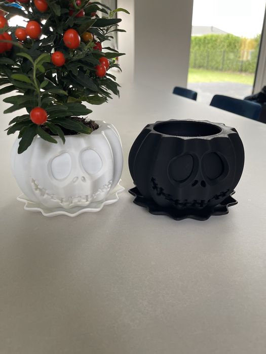 Ghiveci de Halloween in forma de dovleac