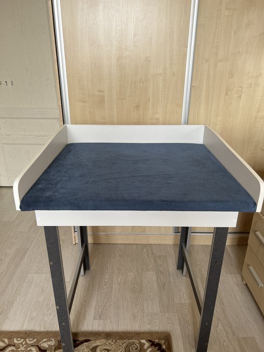 Пеленальный столик