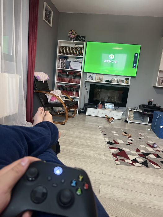 Xbox one+joc far cry 5+maneta xbox one