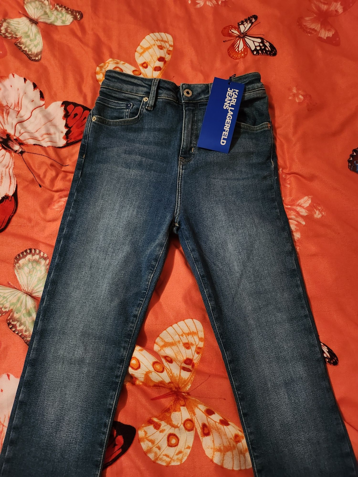 Дънки Calvin Klein.Дънки ,Karl Lagerfeld  28 номер .Цена 130лв