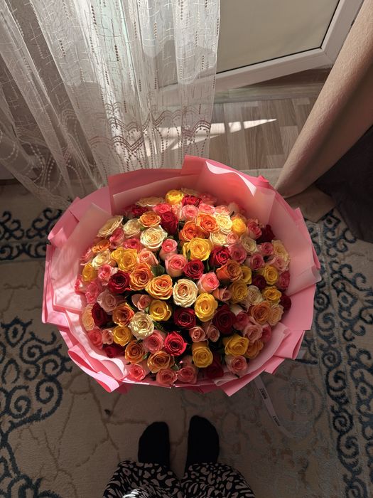 101 роза от Buket Flowers