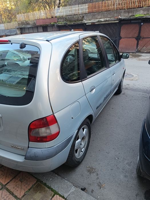 Продавам Рено Сценик 1.9 dci
