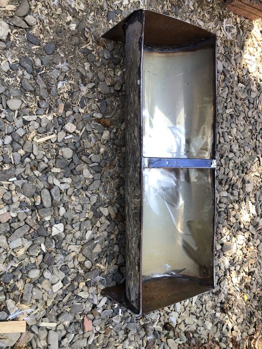 Vand trocuță pentru porci