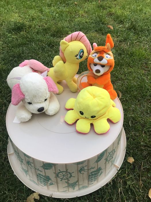 Игрушки: мягкие, погремушки, резиновые