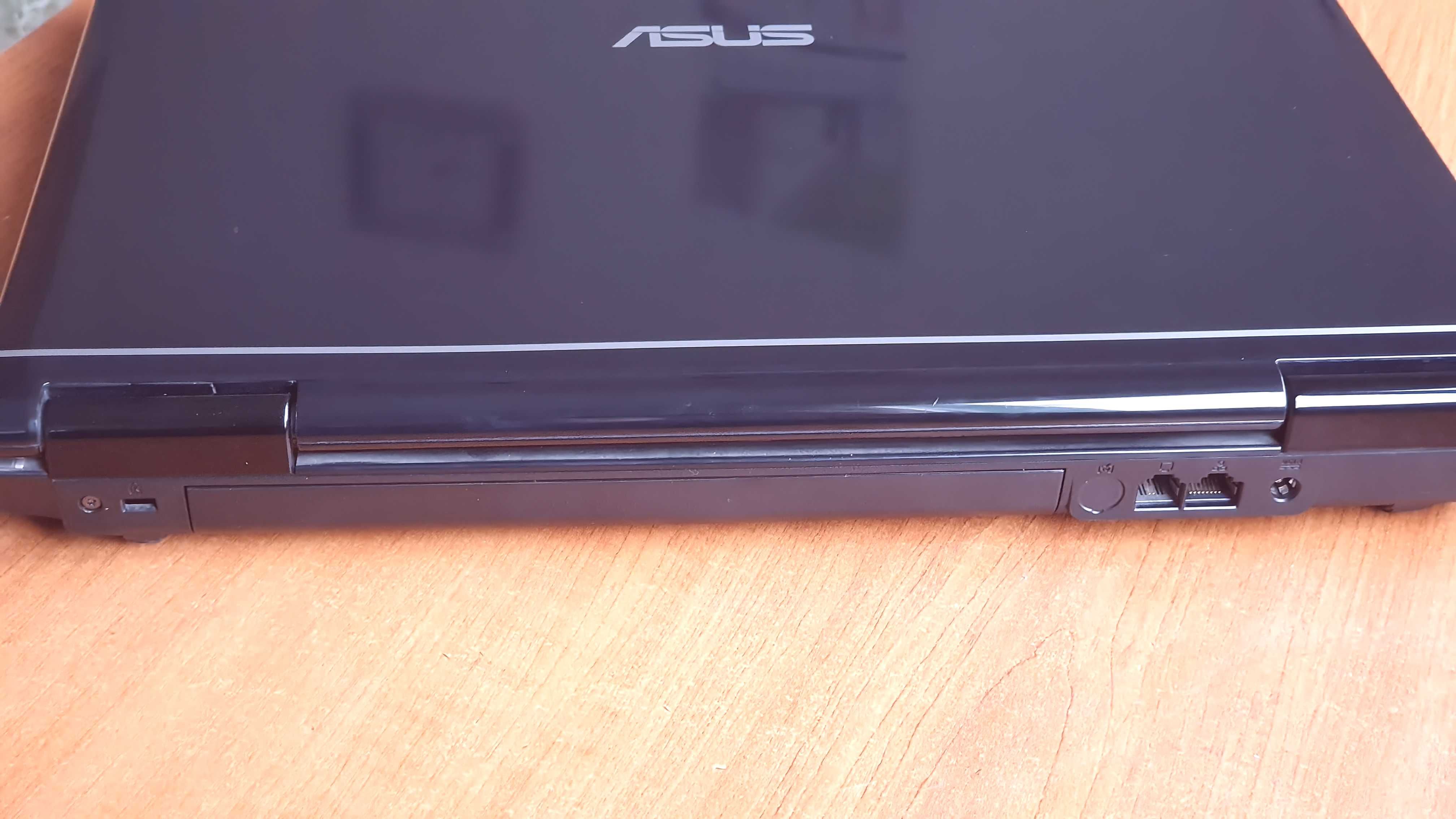 ASUS M50VN#като НОВ#