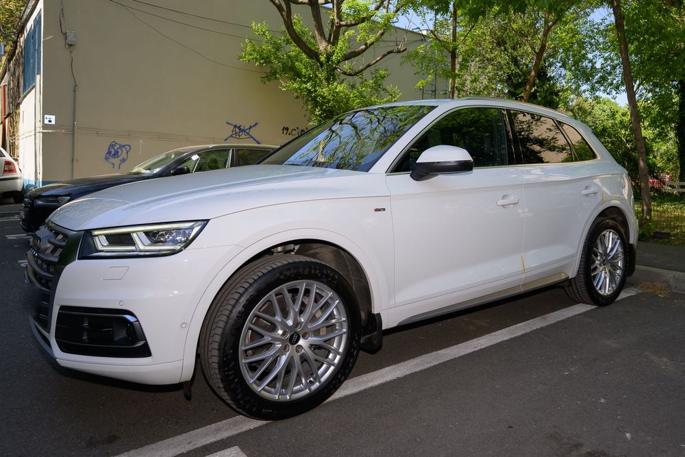 BLACK FRIDAY - 1000€ Audi Q5 2.0 TFSI 252 CP quattro S tronic | S line