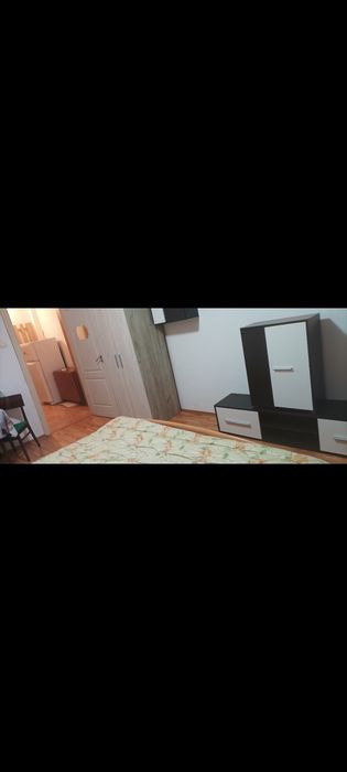 Închiriez garsonieră Zona Centrala Bloc Turn Unic 200Euro