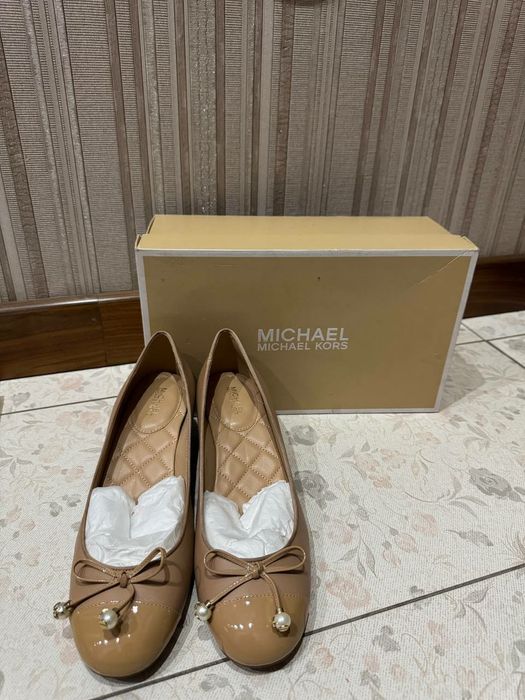 Продаю оригинальные туфли Michael Kors (новые)