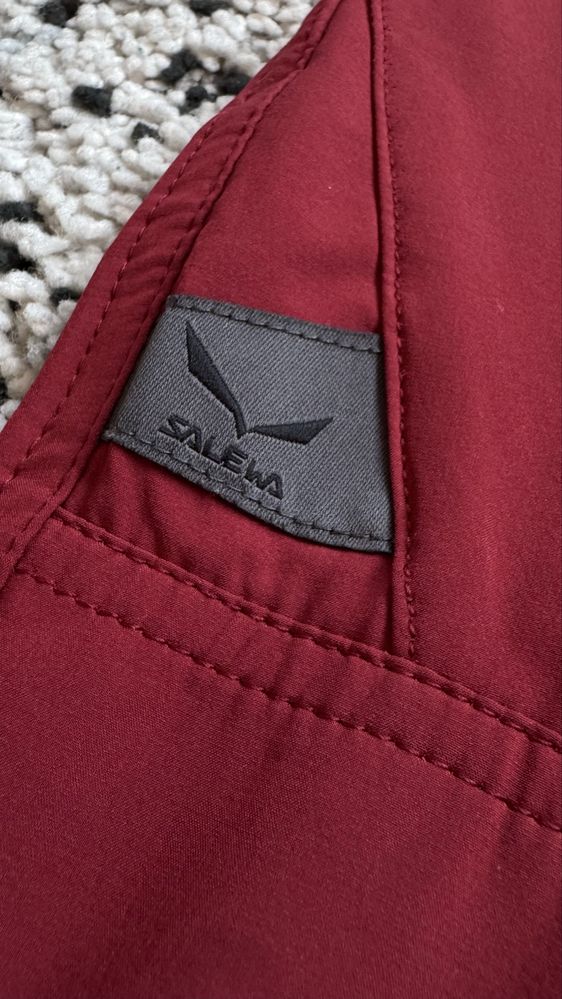 Нови дамски панталони Salewa размер М