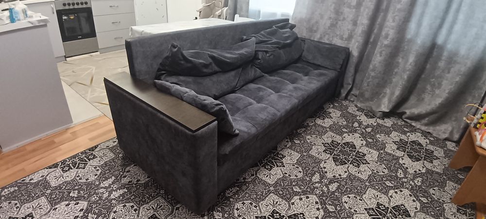 Продам диван в отличном состоянии