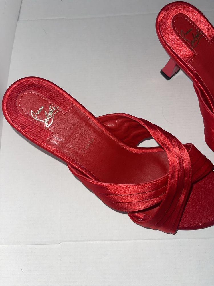 Червени чехли обувки сандали на ток летни louboutin Christian