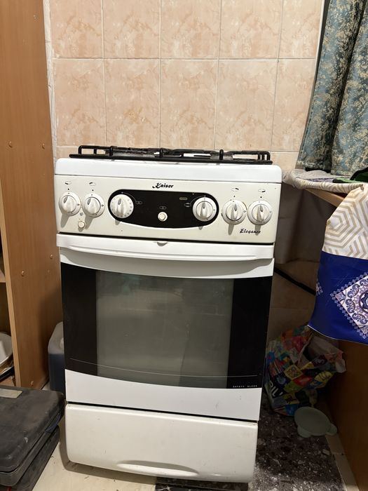 продается газ плита и баллон