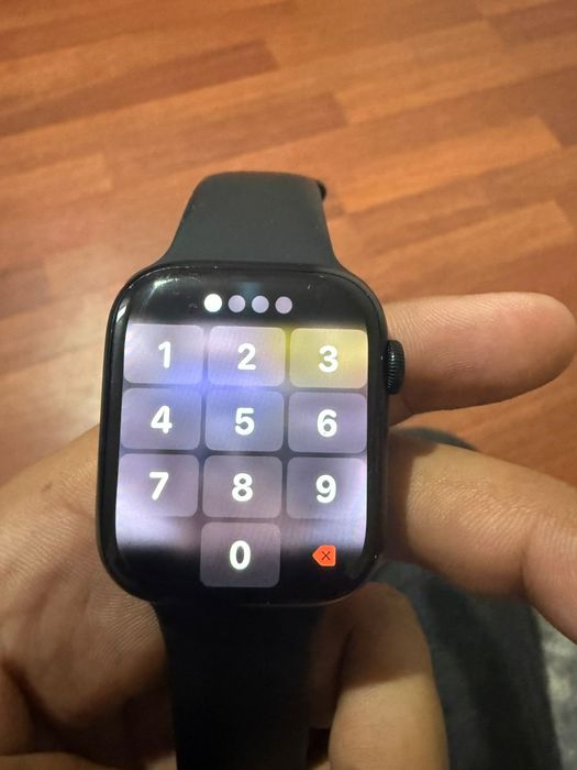 Продам Apple Watch Series 7 45mm