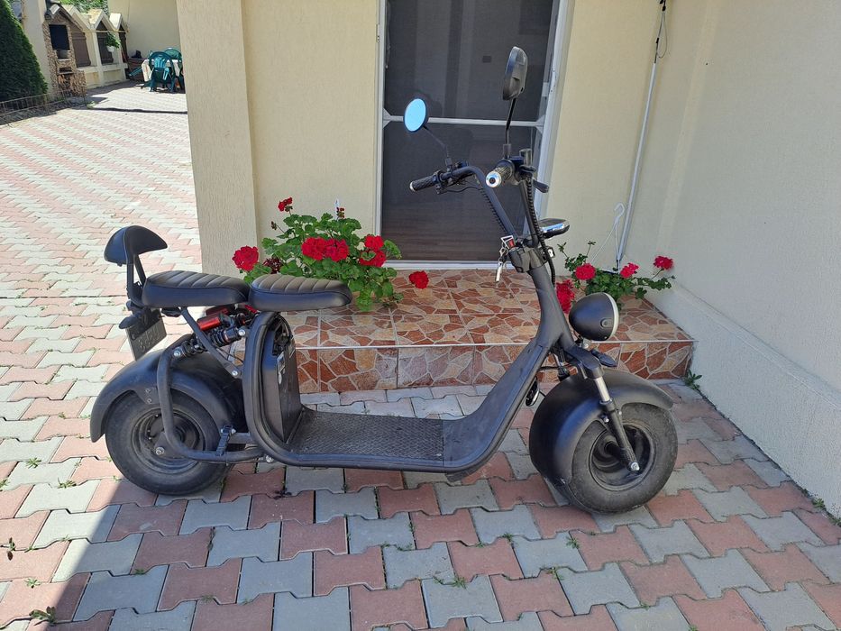 Vând scuter electric