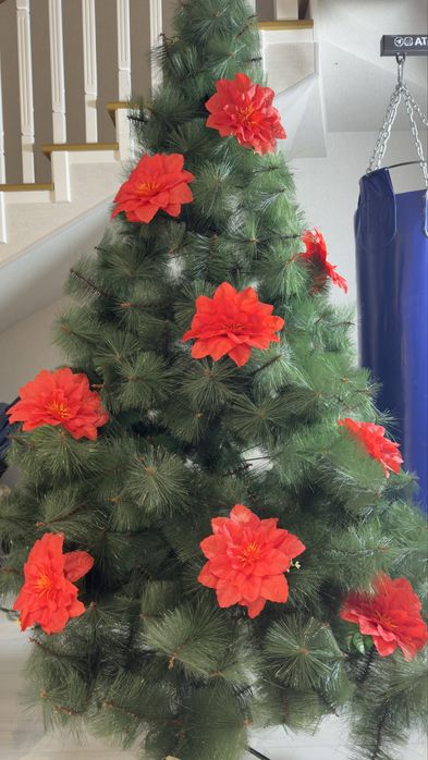 Продается елка, 210 см!