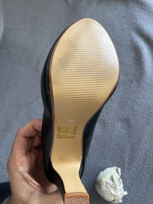 Дамски обувки черни пролет- есен