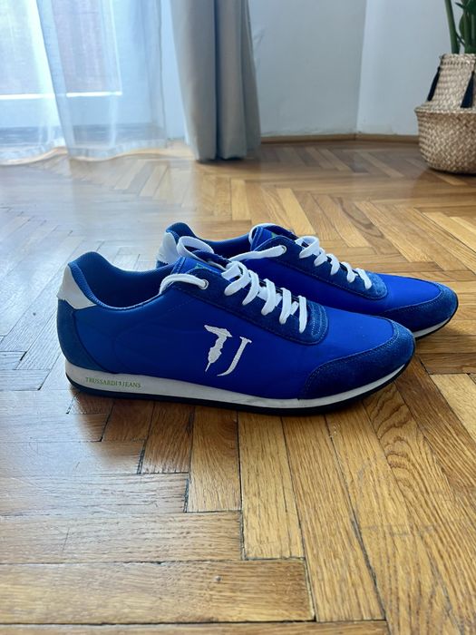 Adidași Trussardi nr 45 in stare impecabila
