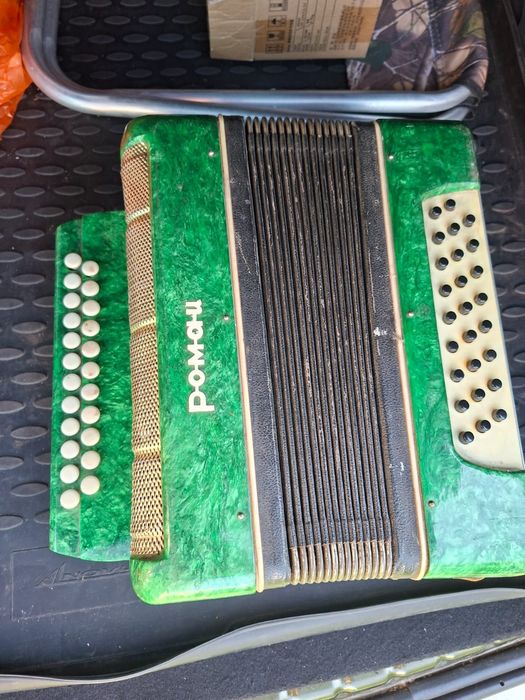 Продам гармошку "Ромашка" в хорошем состоянии