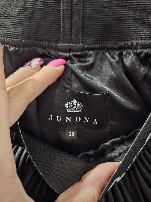 Кожена пола Junona