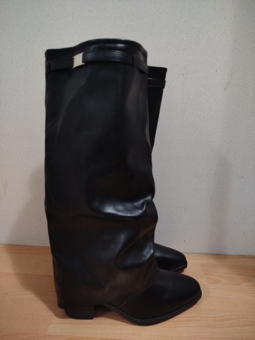 Дамски ботуши ток