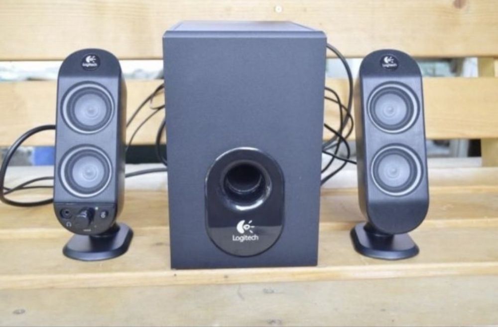 Vand subufar logitech X-230